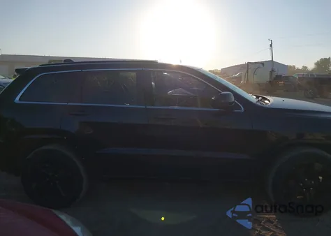 2015 Jeep Grand Cherokee Altitude z USA, uszkodzony, nr VIN 1C4RJFAG2FC102703